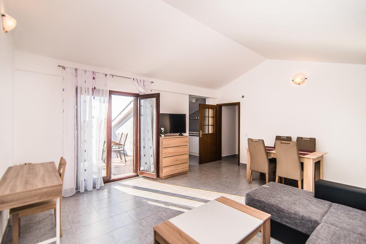 Apartments Dino Poreč Eksteriør bilde